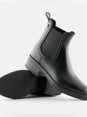 Lemon Jelly Women's Black Chelsea Rain Boots